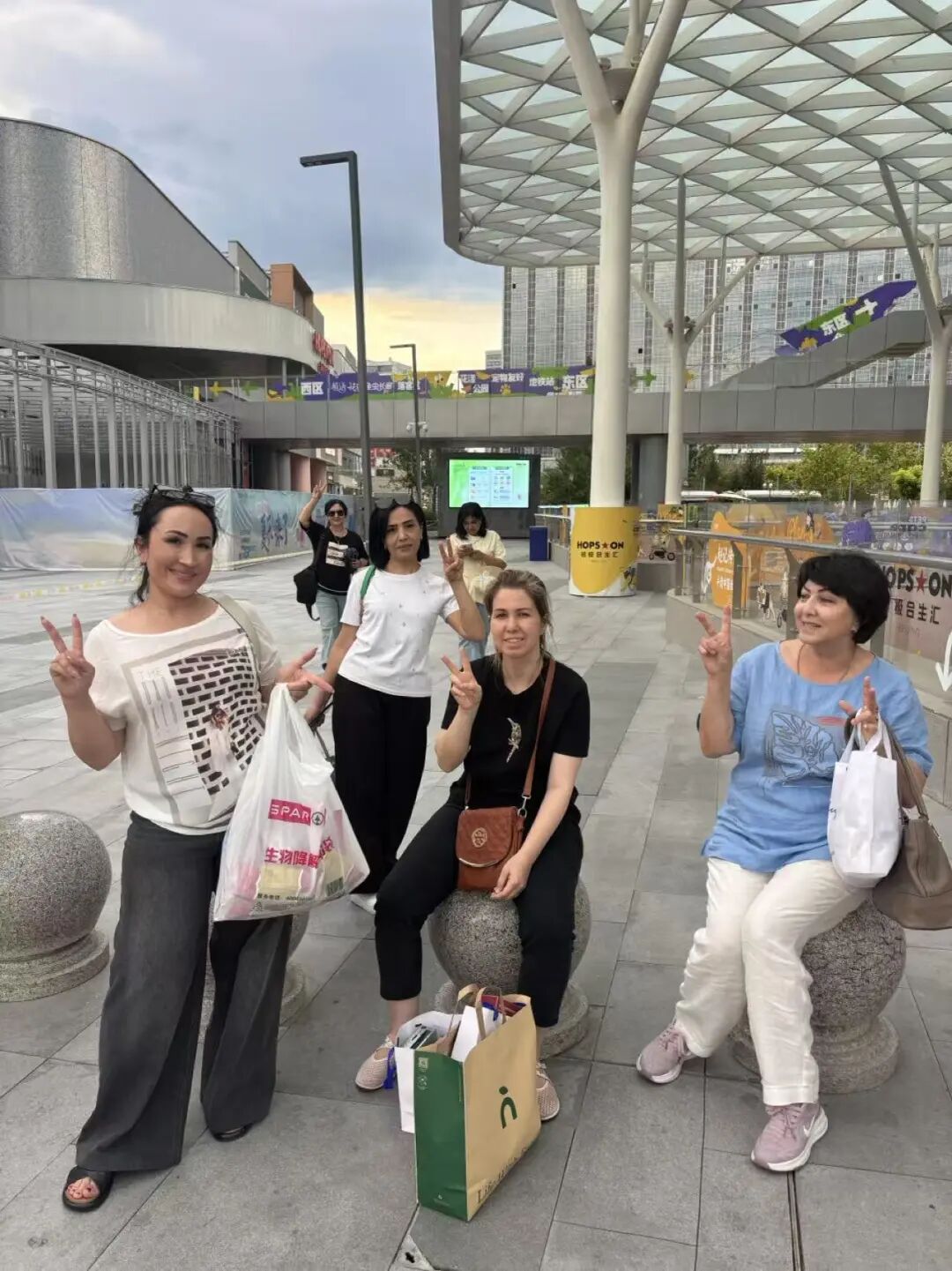 Study Tours Across Mountains and Seas, Building Bridges of Friendship | Students from Multiple Countries Visit China for Exchange Activities 6 news4 4